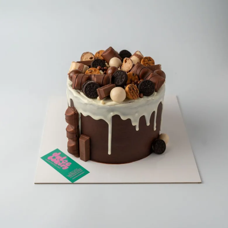 Pastel Drip Cake de chocolate desde arriba